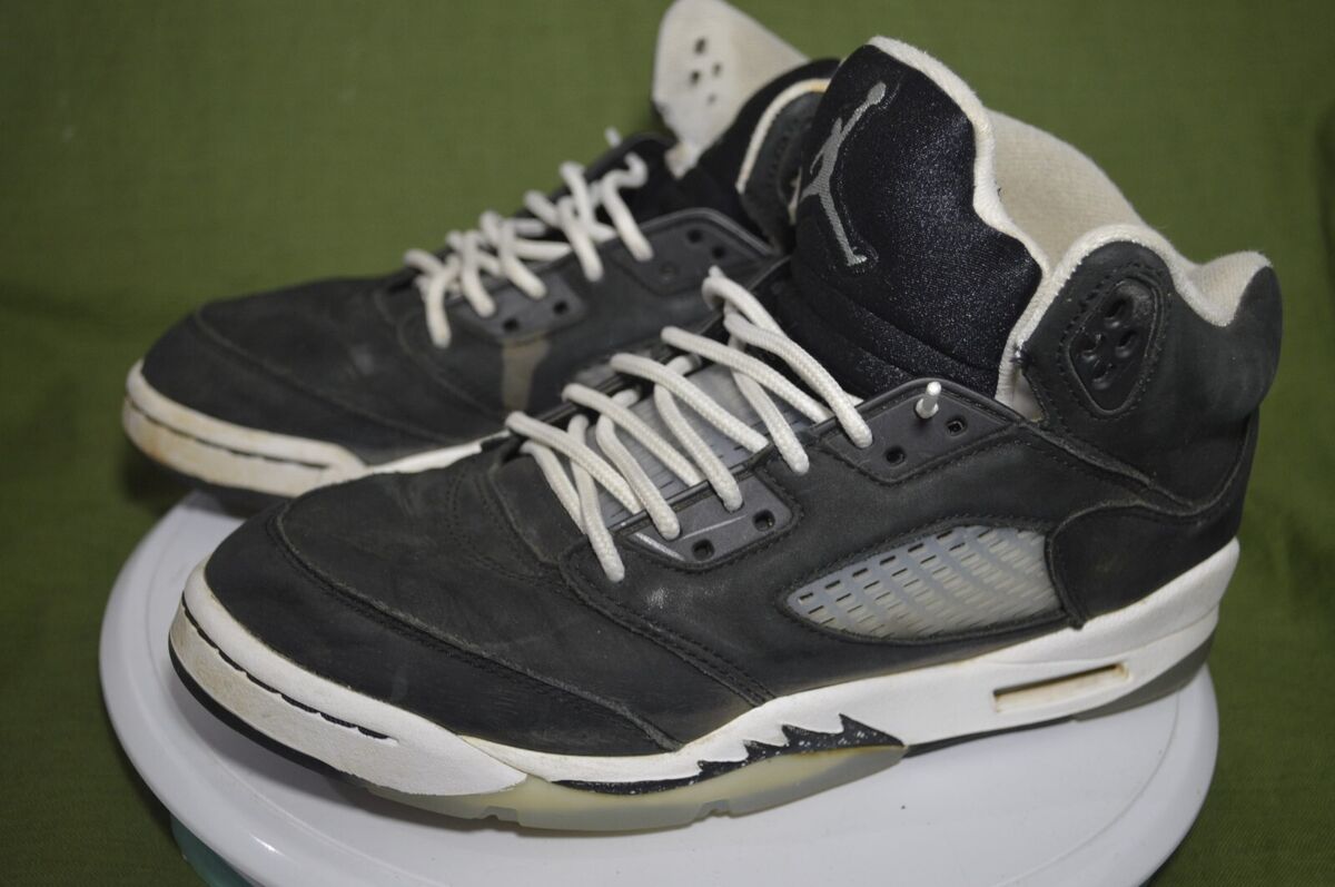 NIKE AIR JORDAN 5 Retro “MOONLIGHT OREO” (2021) (440888-011 NIKE AIR JORDAN 5 Retro “MOONLIGHT OREO” (2021) (440888-011