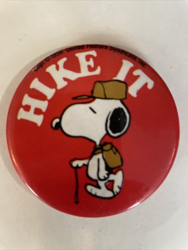 1970s Peanuts Pinback Button Snoopy HIKE IT Butterfly Originals charlie brown