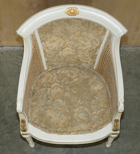 VINTAGE FRENCH COUNTRY HOUSE 1940'S ORIGINAL PAINT BERGERE RATTAN ARMCHAIR - Picture 16 of 21
