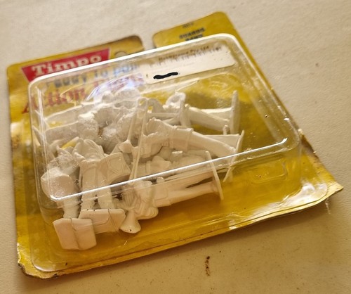 Timpo 54mm Ready to Paint Guards Band Action Figures #43519 - Picture 3 of 6