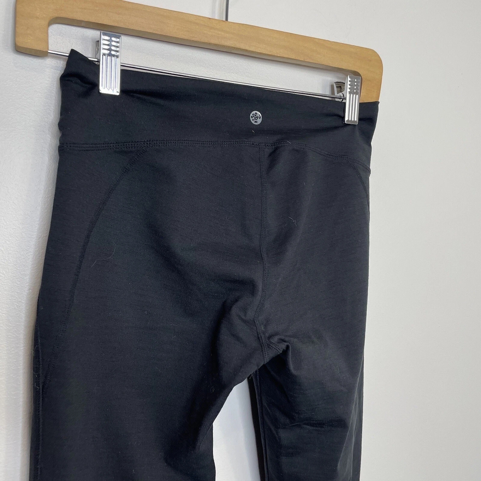 manduka flux ballet lace up tie ankles crop capri leggings