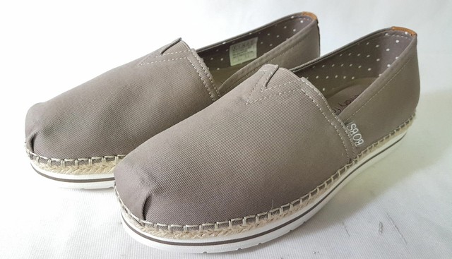 skechers women's canvas loafers