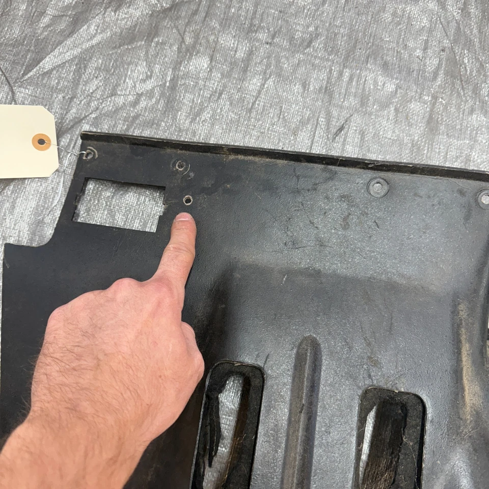 宝马 E30 Late 型号左驱动器底盘 KASH KICK 面板原始设备制造商 3 系列 318is 325i M3 — 第 3/3 张图片