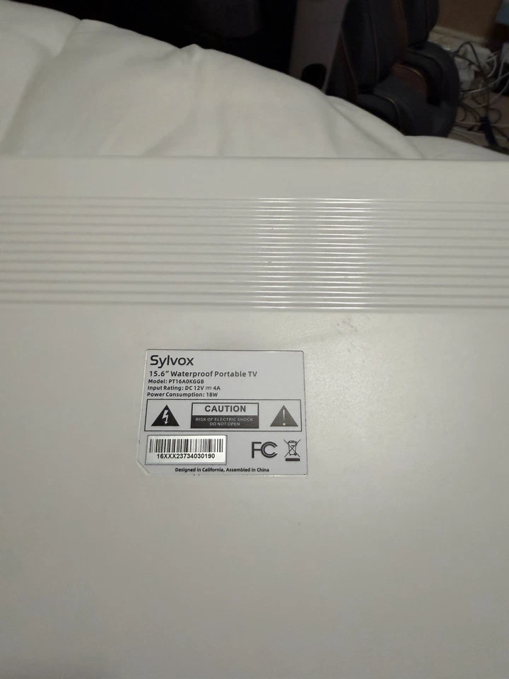 Sylvox 15.6 pulgadas TV Portátil 10000 mAh Inteligente Google TV 12V DC 1080P Impermeable Foto 3 de 4