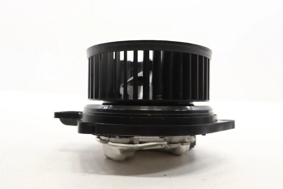 2018 - 2024 BMW X3 G01 HVAC A/C AIR HEATER BLOWER FAN POWER MOTOR UNIT OEM - Image 2 of 4