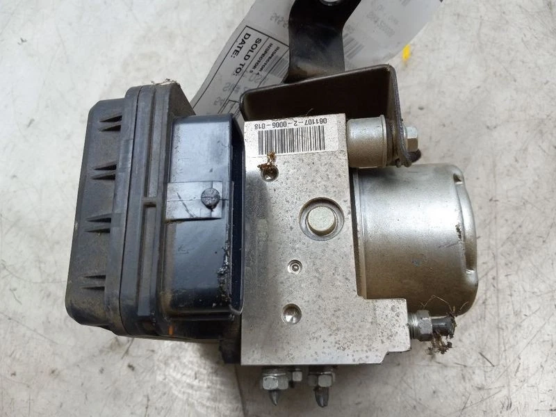 2005–2008 Toyota Tacoma 4x4 ABS Brake Pump OEM | Anti-Lock Control Module Foto 4 de 4