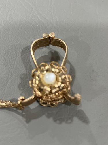 Vintage Abon Glove Ring Opalescent Gold Tone in Original Box - Picture 3 of 8