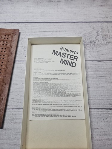 Vintage Mastermind Game - 1978 Invicta - COMPLETE w/ Instructions -2-Player Game - Picture 5 of 8