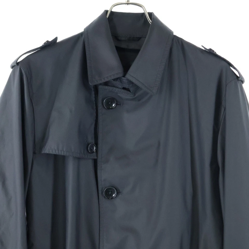 Gabardina larga de nailon negra Calvin Klein 414514 usada 58d337c43304ef7537287e59f4 Foto 3 de 4