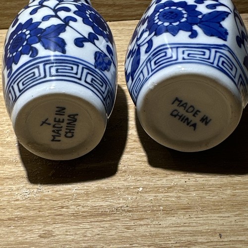 Vase with Flowers Blue and White Porcelain 6" Vintage China Miniature Vases - Picture 8 of 9