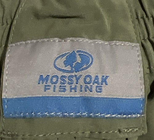 Womens Mossy Oak Green Cool Core Fishing Shorts With Logos Size Medium - Picture 3 of 4