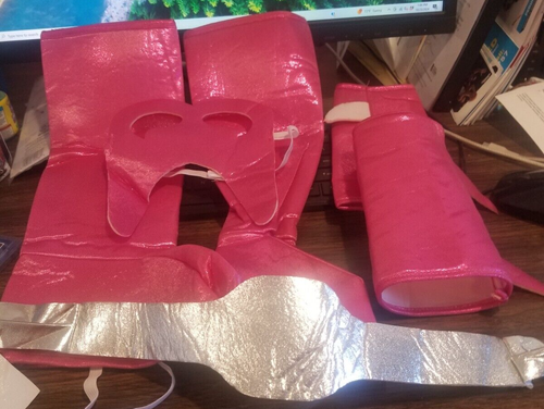 HALLOWEEN CHILD'S SMALL PINK COSTUME/TUTU, SKIRT & MASK, BOOTS HALLOWEEN PARTY - Picture 3 of 6