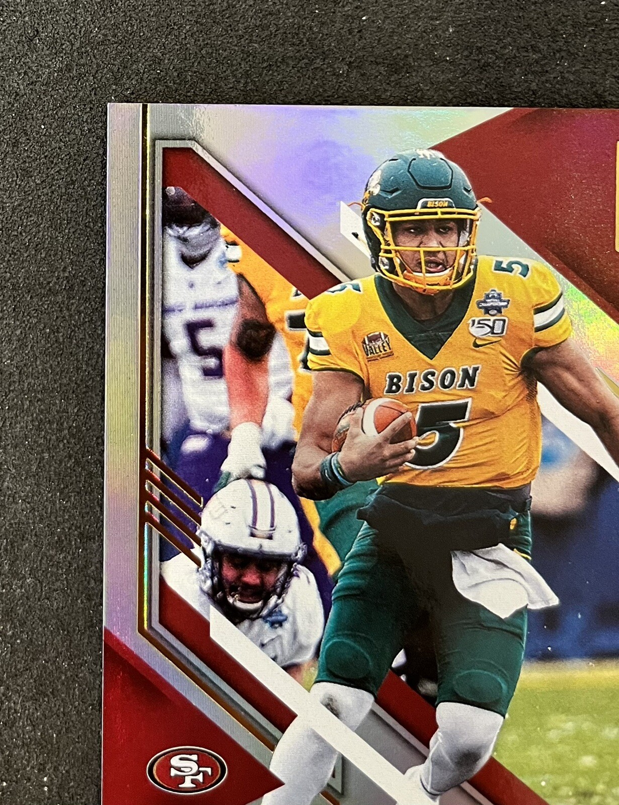 2021 Panini Donruss Elite Football Trey Lance #105 Rookie Card /599 - Picture 2 of 7