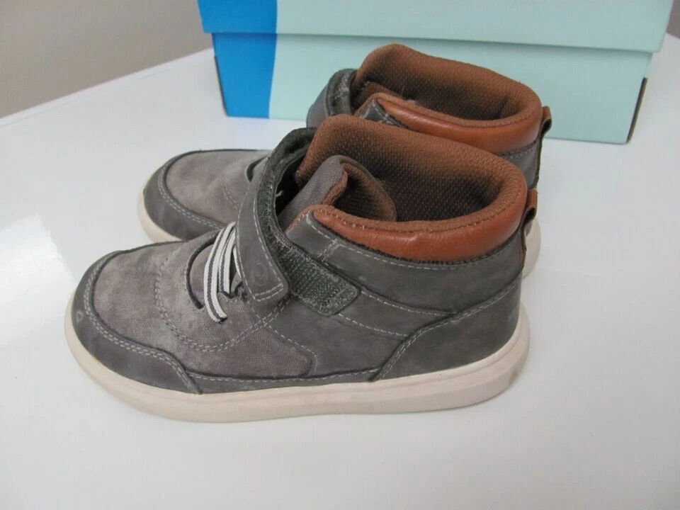 Stride Rite 360 Niños Niño Pequeño, Botas Chukka Sean Asfalto Talla 10 M. Foto 4 de 4
