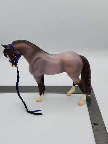 Breyer Reeves Horse 7" Long Brown And White - Picture 2 of 9