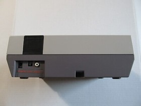 NES CONSOLE & RF SWITCH, MODEL NO. NES-001 - TESTED - CONSOLE ONLY - READ BELOW-
