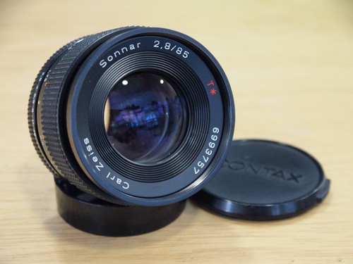 Lente de enfoque manual Contax Carl Zeiss T* Sonnar 85 mm F2,8 u17916 - Imagen 2 de 6