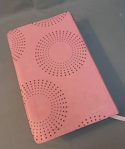 NIV True Images Teen Girls BIBLE Zondervan Pink Leathersoft (MSRP $49.99) - Picture 6 of 16
