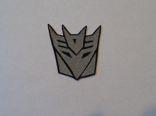 Autobot"" o ""Decepticon"" de Transformers - Parche bordado de hierro - Imagen 3 de 3