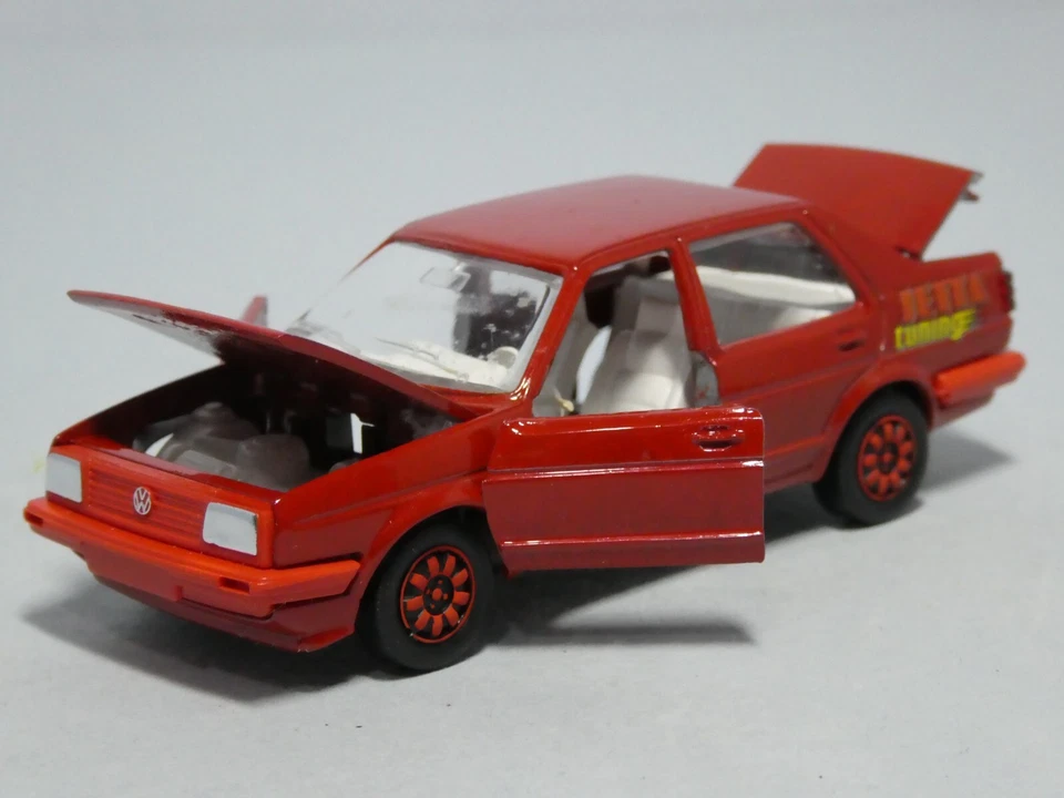 Coche tuning Schabak escala 1/43 Volkswagen VW Jetta rojo ref 1012 nuevo caja de stock antigua Foto 4 de 4