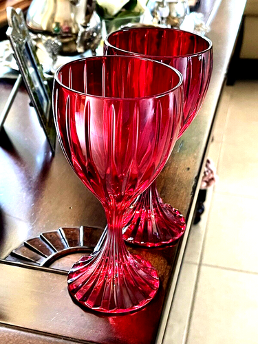 Mikasa Park Lane Set of Two Red Goblets - Picture 5 of 12