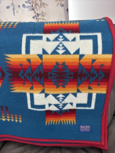 Beaver State Blanket from Pendleton Woolen Mills, Oregon: Cool design, 82" x 62" - Picture 1 of 9