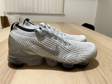 NEW NIKE WOMENS VAPORMAX FLYKNIT 3 WHITE METALLIC SILVER AJ6910-101 SIZE 8