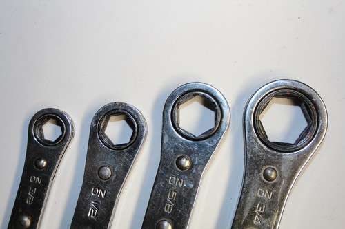 SNAP-ON TOOLS 4 pc 6-Point SAE 0° Offset Ratcheting Box Wrench Set USA - Picture 3 of 5