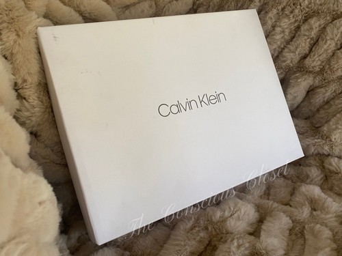 NUEVO EN CAJA Calvin Klein Brady Tacón Bomba en Crema Marfil Blanco EE. UU. 8,5 EUR 38,5 NOVIA - Imagen 11 de 13