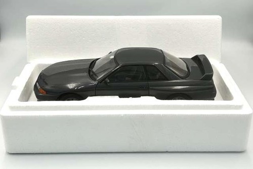 1/18 scale Model No. NISSAN Skyline GT R (R32) AUTOart from JAPAN - Picture 2 of 10