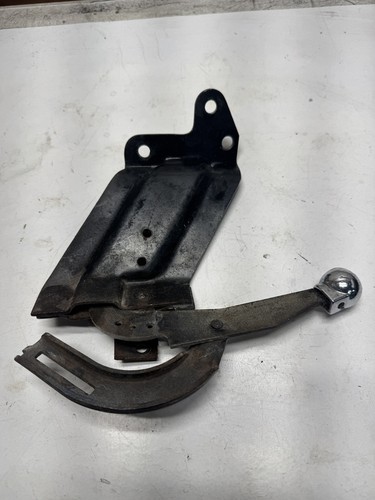 1958 Thru 1962 Corvette Cowl Vent Lever Assembly