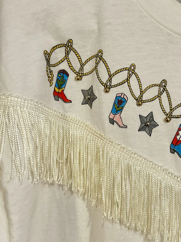 Camiseta faroeste com franjas marca Buffalo branca tamanho XL vintage cowboy feminina - Imagem 4 de 4