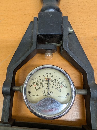 Vintage Legg Volt Battery Cell Tester A16 - Picture 7 of 11