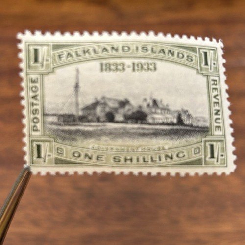 Falkland Islands KGV 1933 SG134 1 / Black & Olive Green MH Cat: £75 - Picture 3 of 3