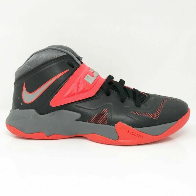 Size 9.5 - Nike LeBron Zoom Soldier 7 
