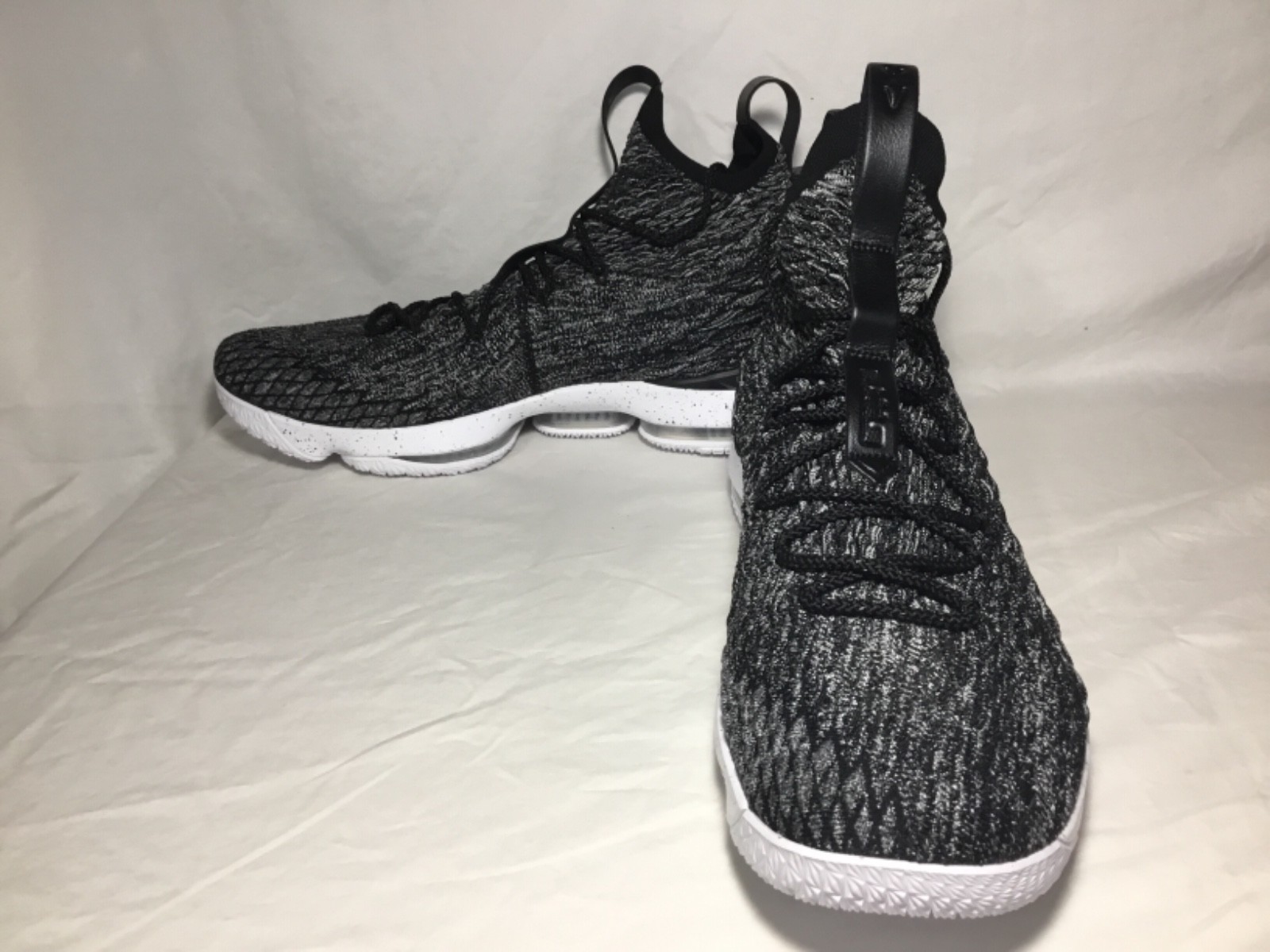 Nike Lebron XV 15 Mens Basketball shoes Nike Lebron XV 15 Mens Basketball shoes