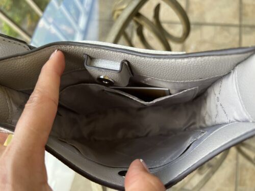 MICHAEL KORS WOMEN SMALL MINI MESSENGER CROSSBODY BAG HANDBAG PURSE SHOULDER MK - Picture 4 of 21