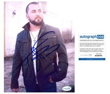 Tyler Farr "Redneck Crazy" Country Singer AUTOGRAPH Signed 8x10 Photo ACOA Tyler Farr "Redneck Crazy" Country Singer AUTOGRAPH Signed 8x10 Photo ACOA