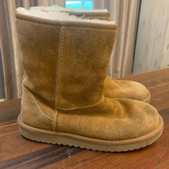 Used ugg boots size 9 sale