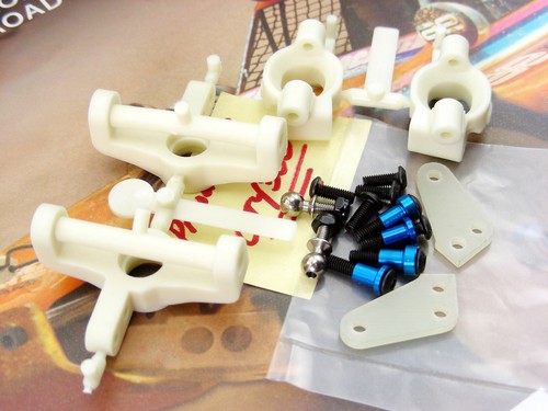 Team Associated 6040 RC10 4WD Complete Front Castor Blocks & Steering Block Arms - Picture 2 of 4