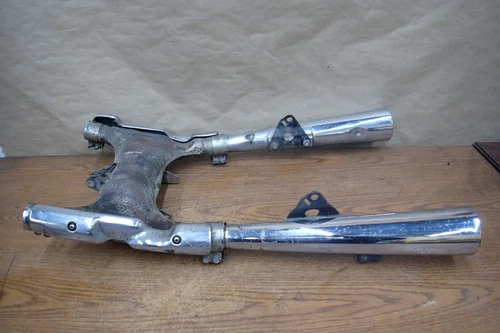 1982 HONDA CX500C EXHAUST PIPE MUFFLER CHAMBER HM449462