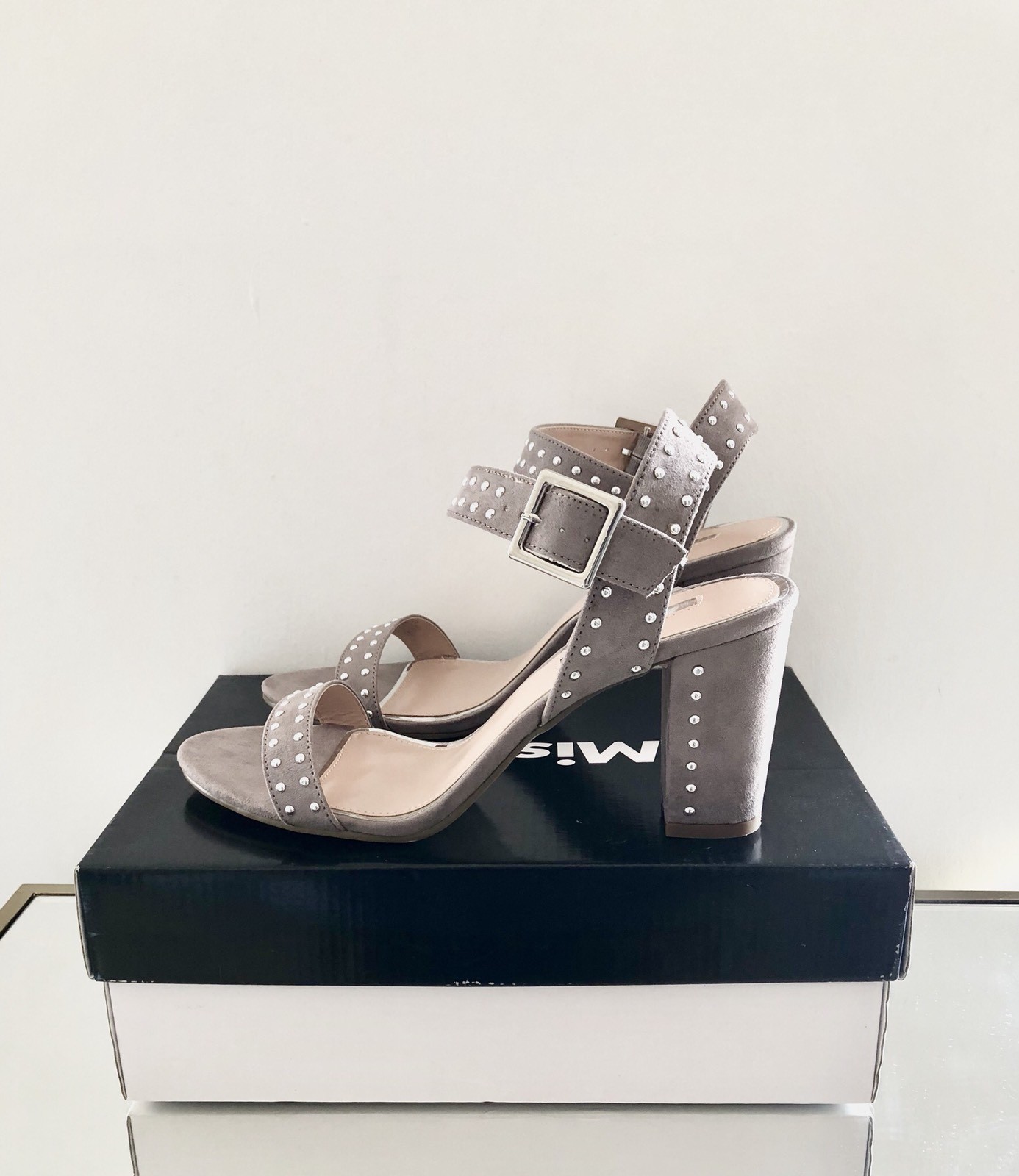 Kurt Geiger Miss KG Grey Studded High Heel Sandals Size Size Size 6 EU39 Brand New 294d5d Kurt Geiger Miss KG Grey Studded High Heel Sandals Size Size Size 6 EU39 Brand New 294d5d