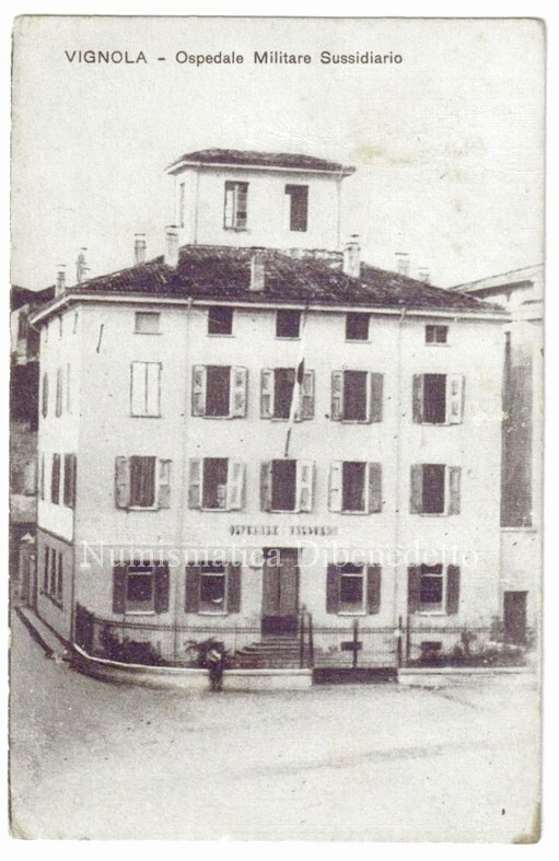 Foto 1 di 2