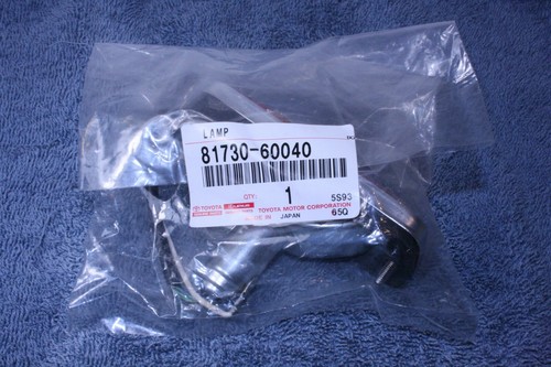 81730-60040 Right Front Side Marker Lamp - FJ40 FJ45 Land Cruiser Genuine Toyota - Picture 3 of 3