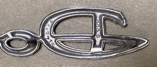 Dodge Dart 1965 1966 emblema insignia logotipo OEM #2449715 usado - Imagen 5 de 8