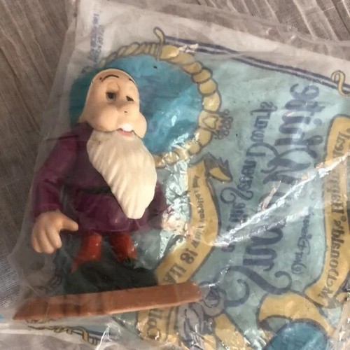 DISNEY Snow White & the Seven Dwarves DVDs & 4 action toys & 2 NEW Mcdonalds NEW - Picture 3 of 16