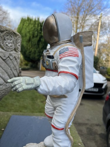 USA ASTRONAUTA QUIZÁS OMEGA TIENDA EXPOSITOR PARA MOONWATCH 52cm alto - Imagen 10 de 12