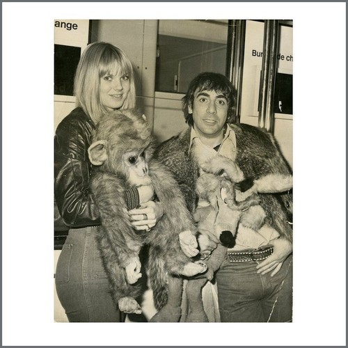 The Who Keith Moon 1975 Heathrow Airport Photograph (UK) - Picture 1 of 2