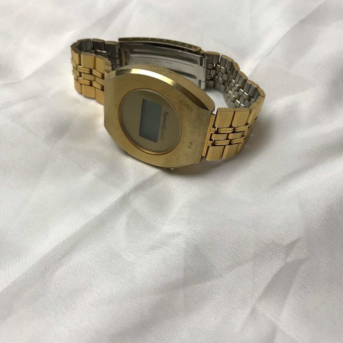 Vintage 1970's Syncro Quartz By Microma Men's Gold LCD Vintage 1970's Syncro Quartz By Microma Men's Gold LCD