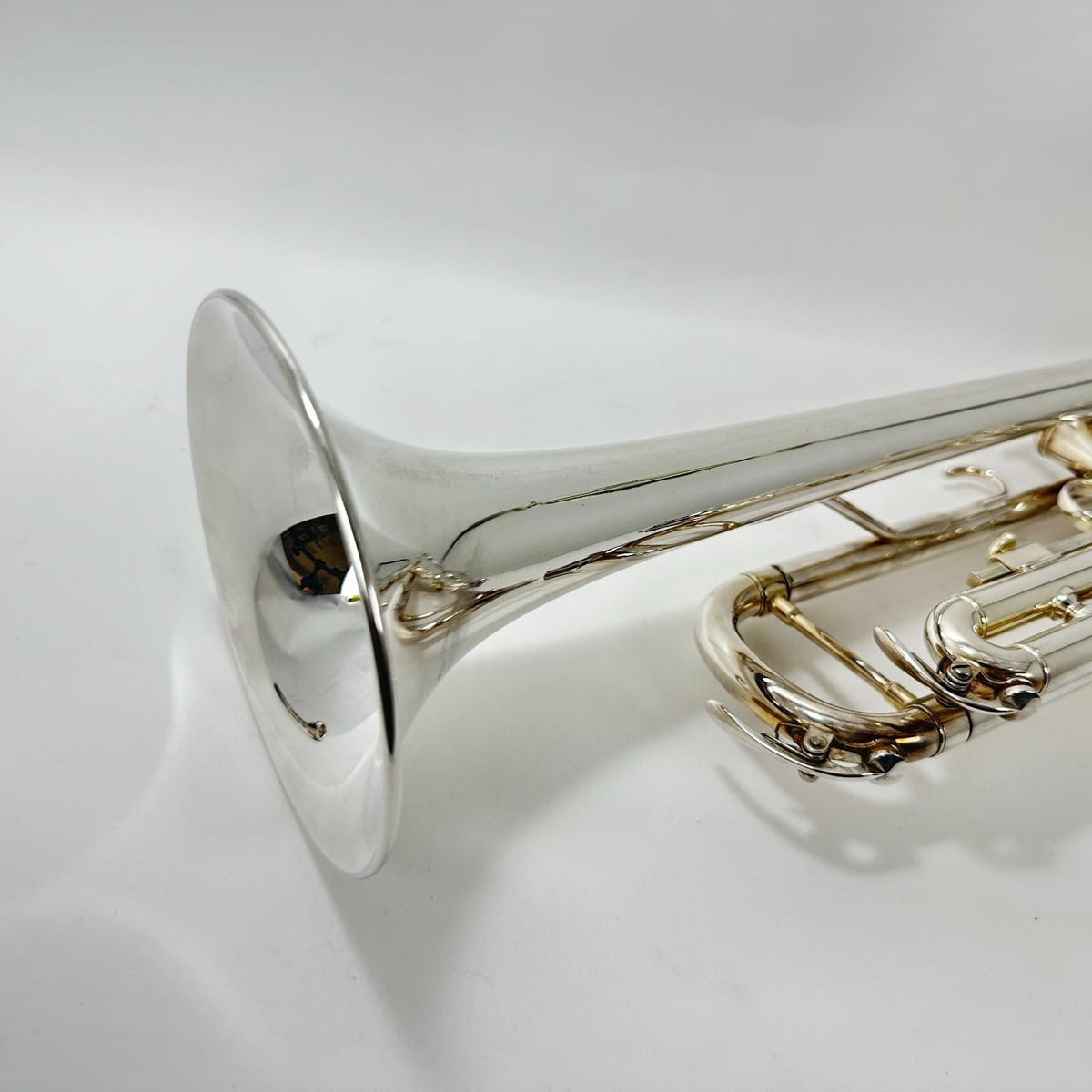 Yamaha YTR-2335 TRUMPET Beginner silver Brass with case | eBay Yamaha YTR-2335 TRUMPET Beginner silver Brass with case | eBay